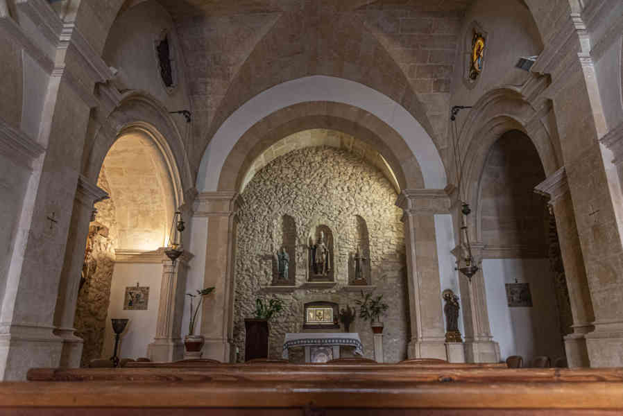 Mallorca - Randa 23 - ermita de Sant Honorat.jpg